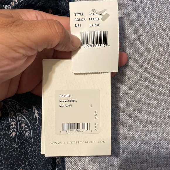 Wrap around halter maxi dress - Picture 6 of 6